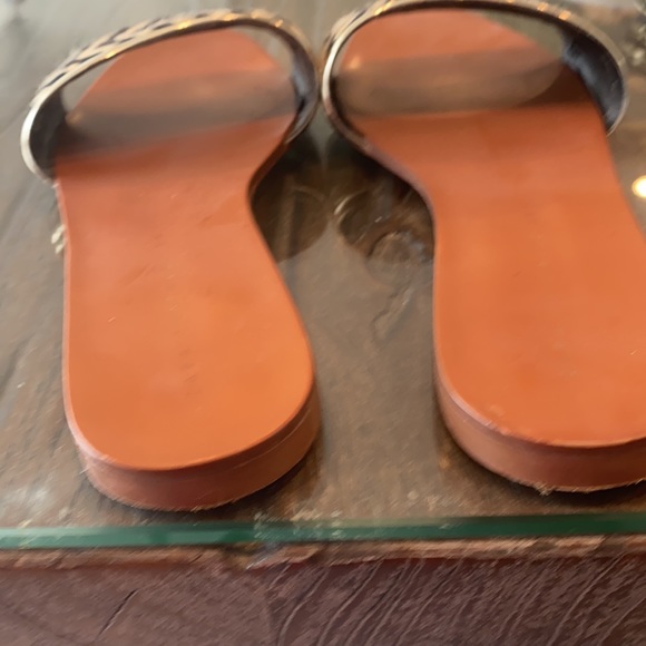 Shoes - Picture 4 of 5